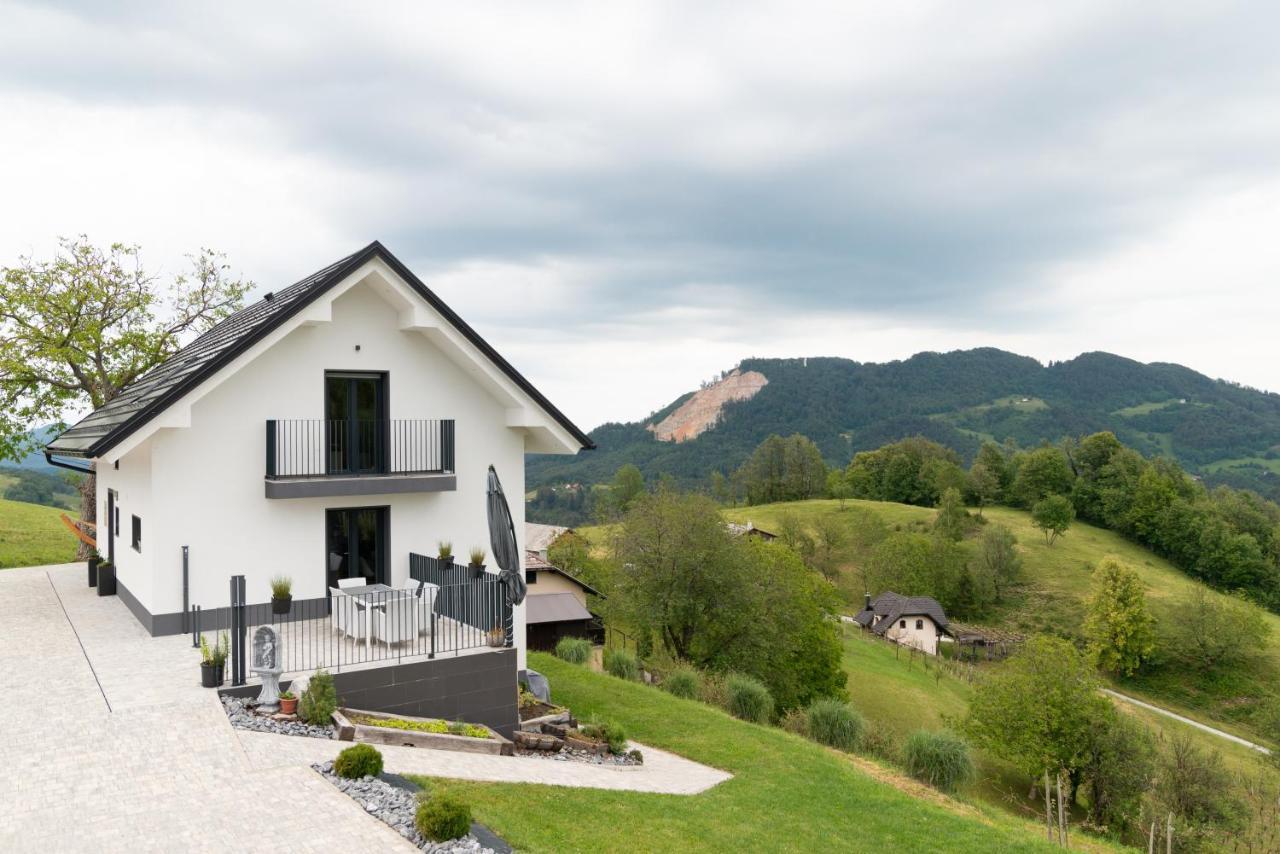 Tanja S Holiday Home In Nature With Sauna And Hot Tub Gorica pri Slivnici ภายนอก รูปภาพ