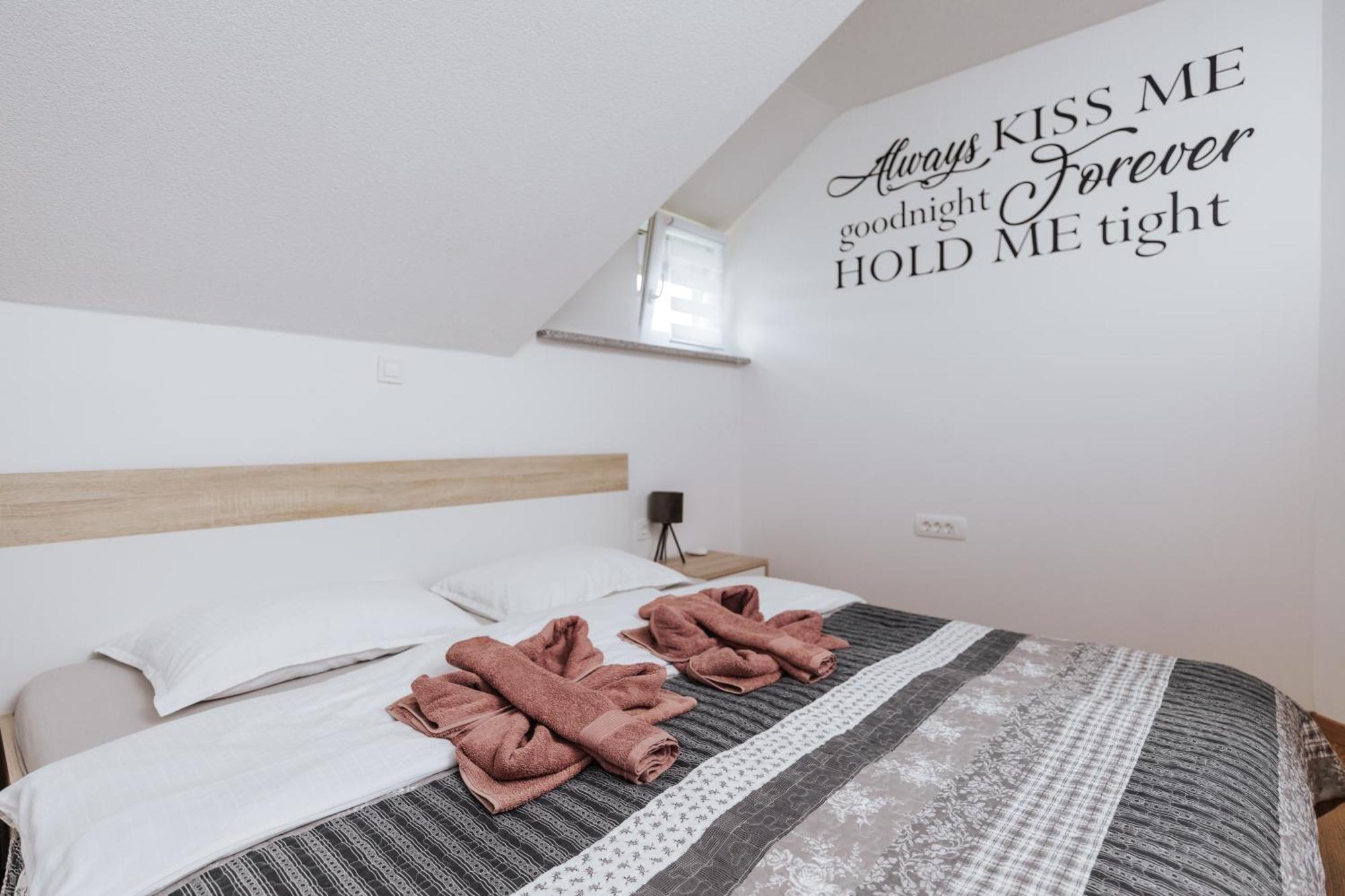 Tanja S Holiday Home In Nature With Sauna And Hot Tub Gorica pri Slivnici ภายนอก รูปภาพ